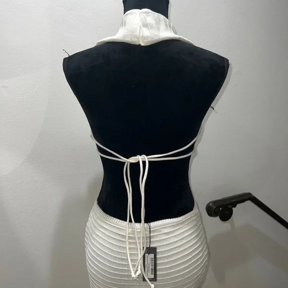 PrettyLittleThing White Cut-Out Maxi Dress - Picture 9 of 12